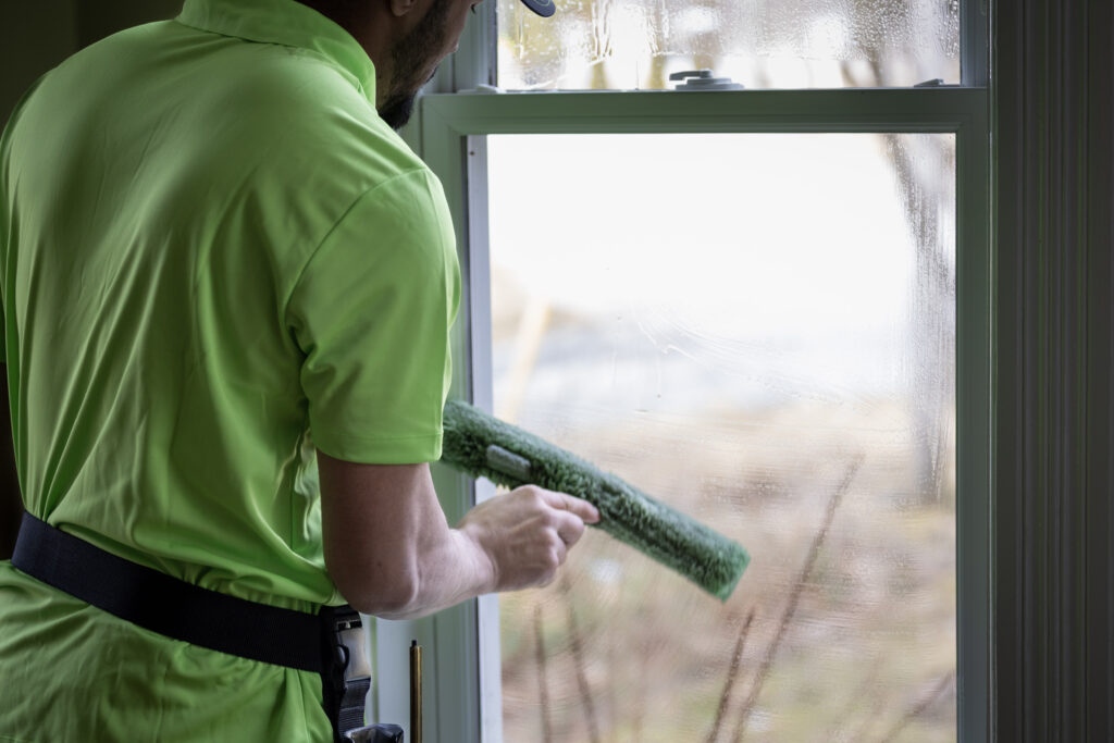 Window and Gutter Cleaning Services in Ottawa